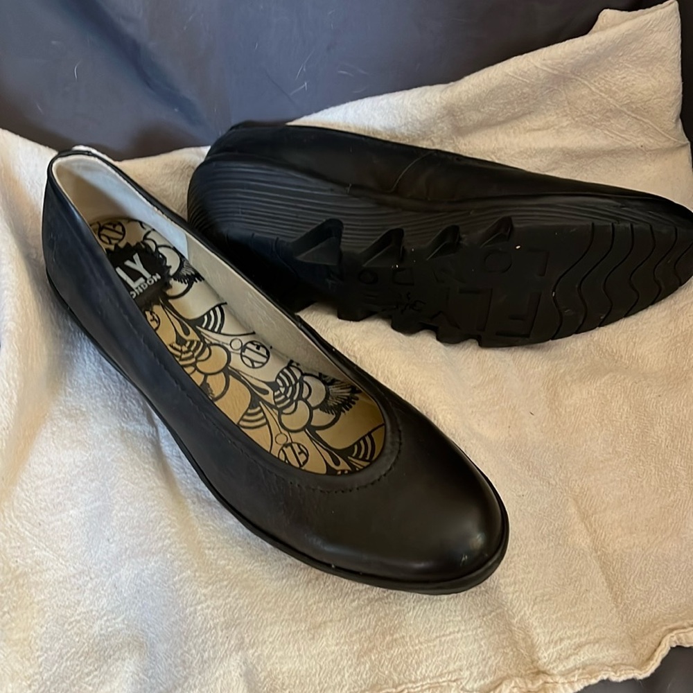 Fly London Black Dress Shoe size 39. Never worn